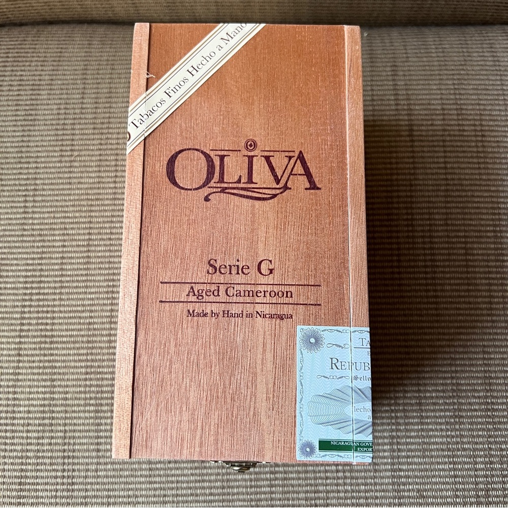 Oliva Serie G Empty Cigar Box – Rustic Wood Storage for Crafts & Décor - 7”
